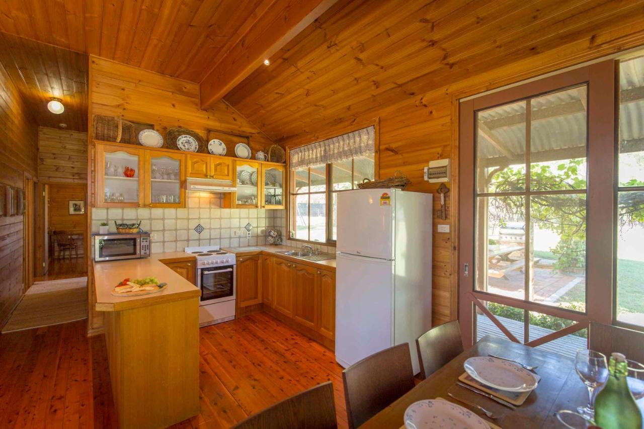 Silky Oak Cottage Поколбін Екстер'єр фото